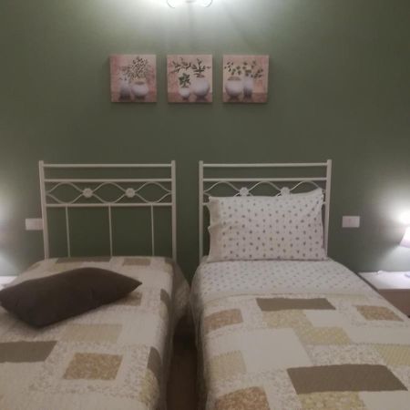 ヴィッロルバ La Libellula Bed & Breakfast エクステリア 写真