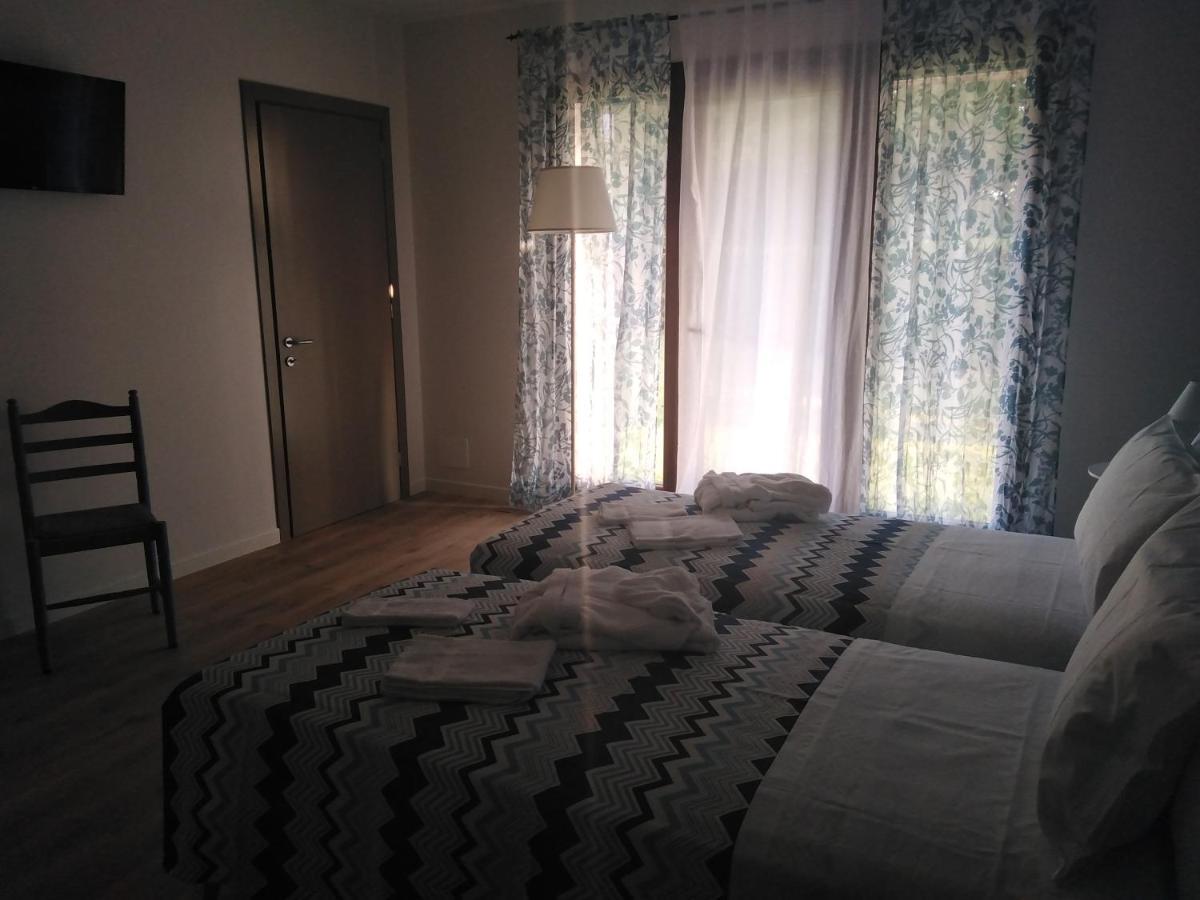 ヴィッロルバ La Libellula Bed & Breakfast エクステリア 写真