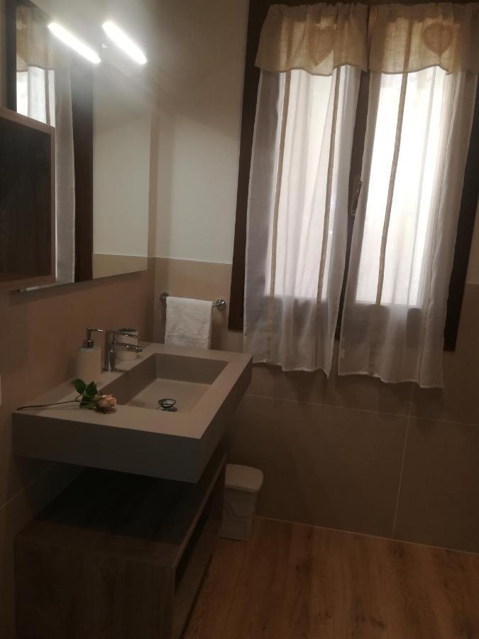 ヴィッロルバ La Libellula Bed & Breakfast エクステリア 写真