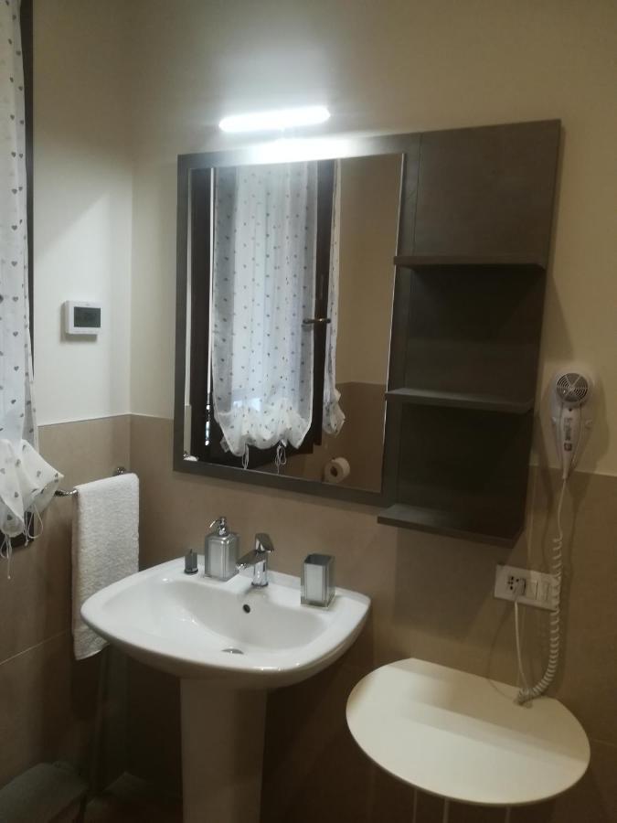 ヴィッロルバ La Libellula Bed & Breakfast エクステリア 写真